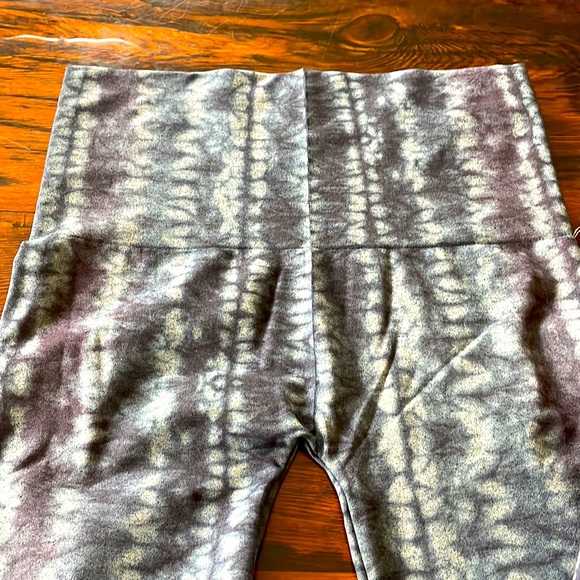Tie Dye Printed Legging Blue and Grey O/S High Waisted - Picture 7 of 7